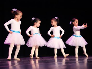 Estudio de Danza María Mata niñas ballet 